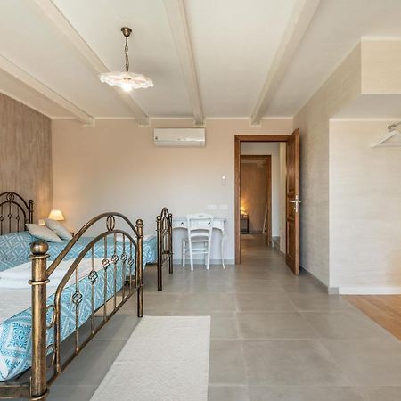 Villa Sa Rocca Junior & Suite Chia Εξωτερικό φωτογραφία