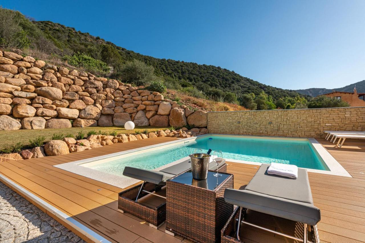 Villa Sa Rocca Junior & Suite Chia Εξωτερικό φωτογραφία