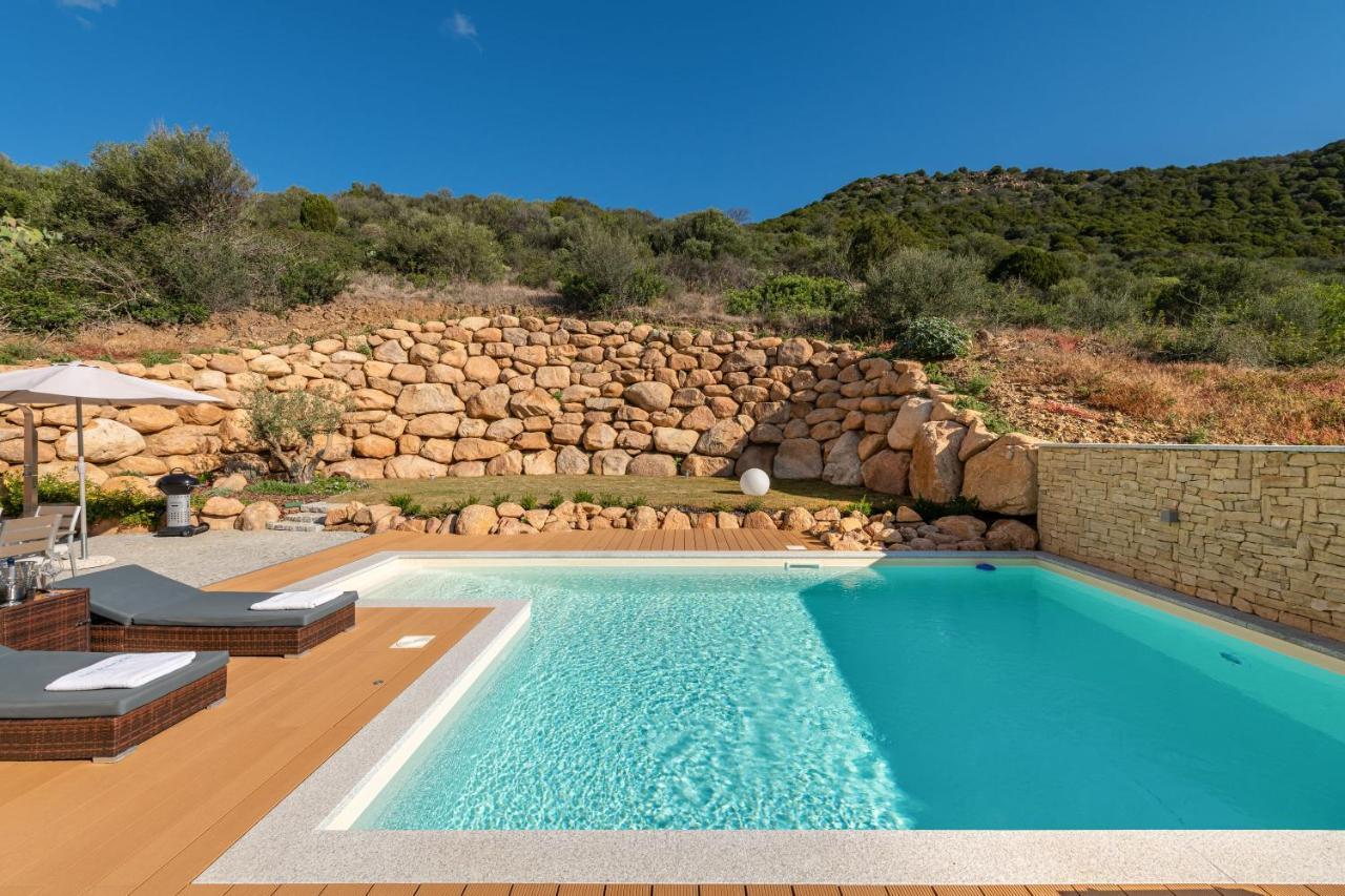 Villa Sa Rocca Junior & Suite Chia Εξωτερικό φωτογραφία