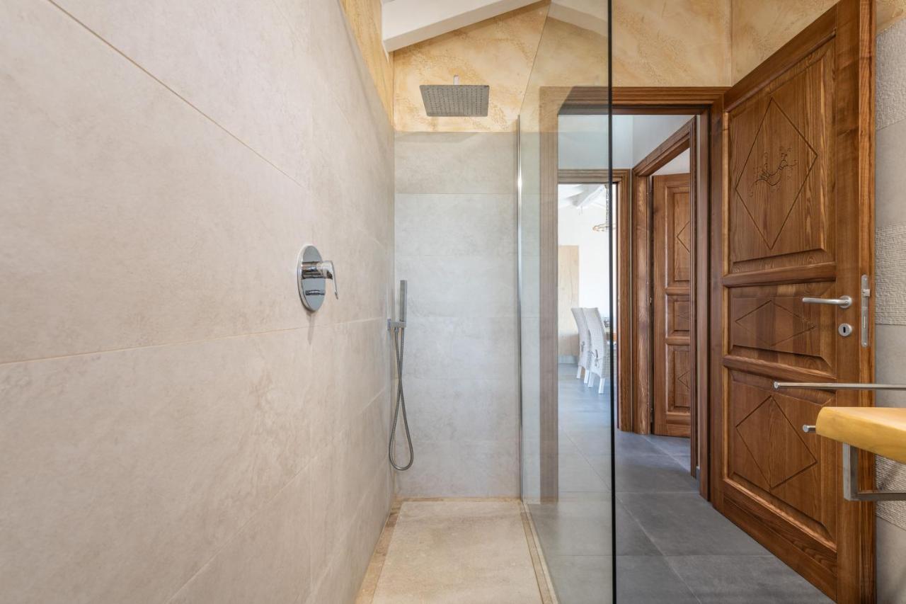 Villa Sa Rocca Junior & Suite Chia Εξωτερικό φωτογραφία
