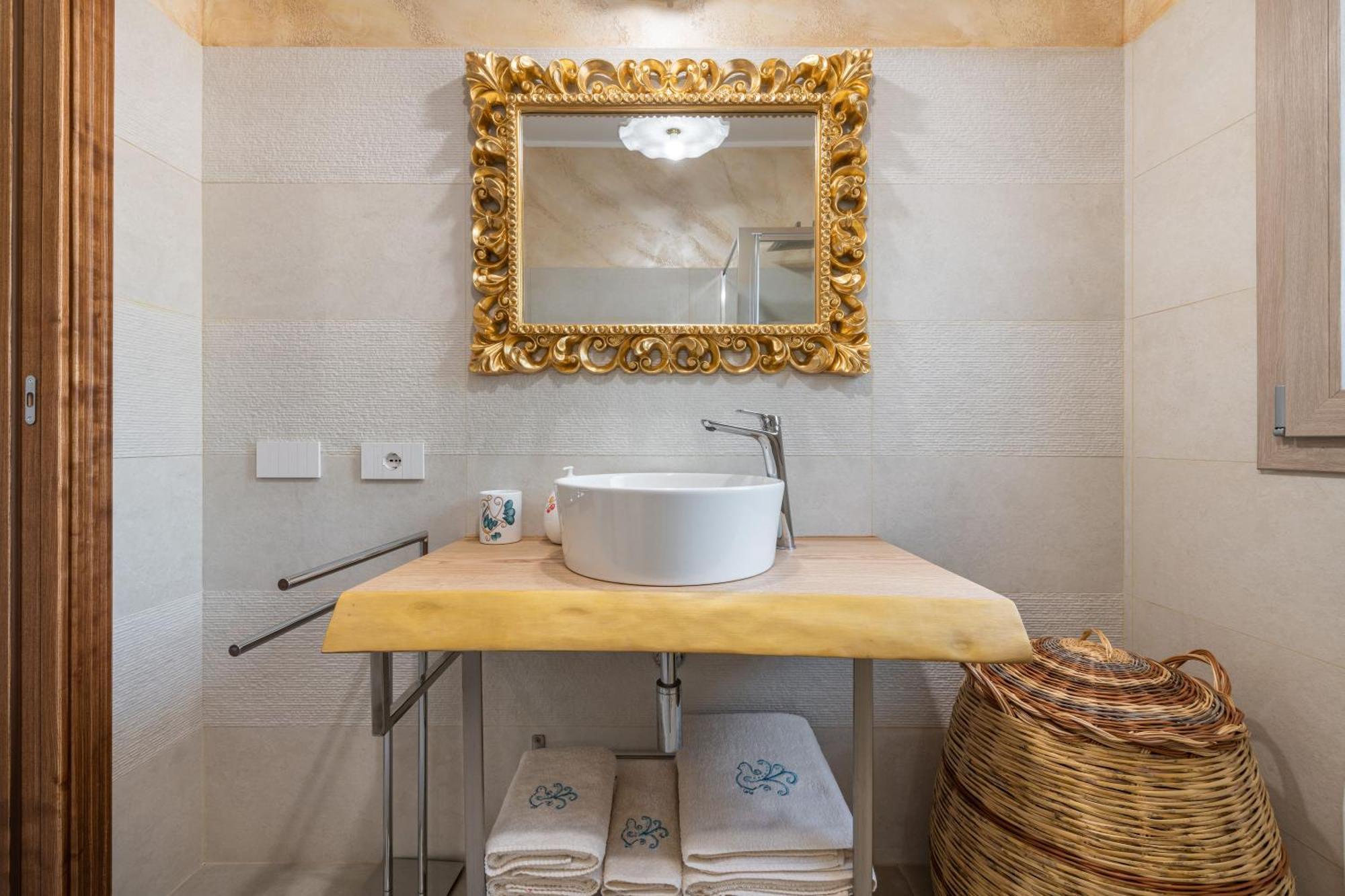 Villa Sa Rocca Junior & Suite Chia Εξωτερικό φωτογραφία