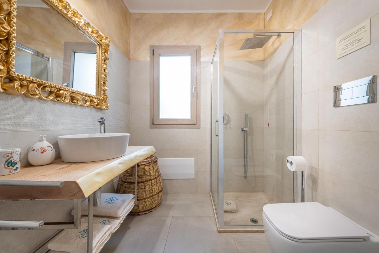 Villa Sa Rocca Junior & Suite Chia Εξωτερικό φωτογραφία