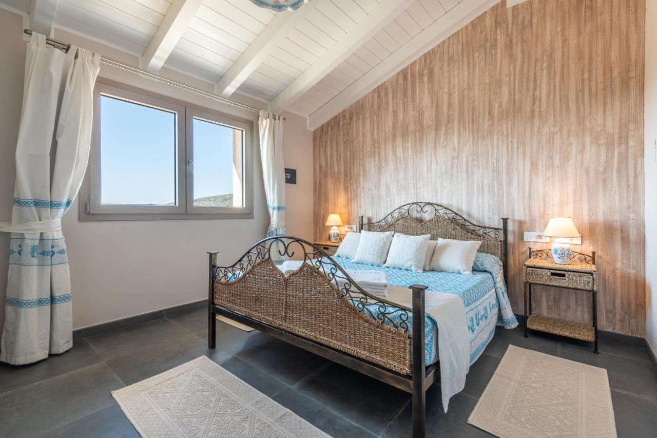 Villa Sa Rocca Junior & Suite Chia Εξωτερικό φωτογραφία